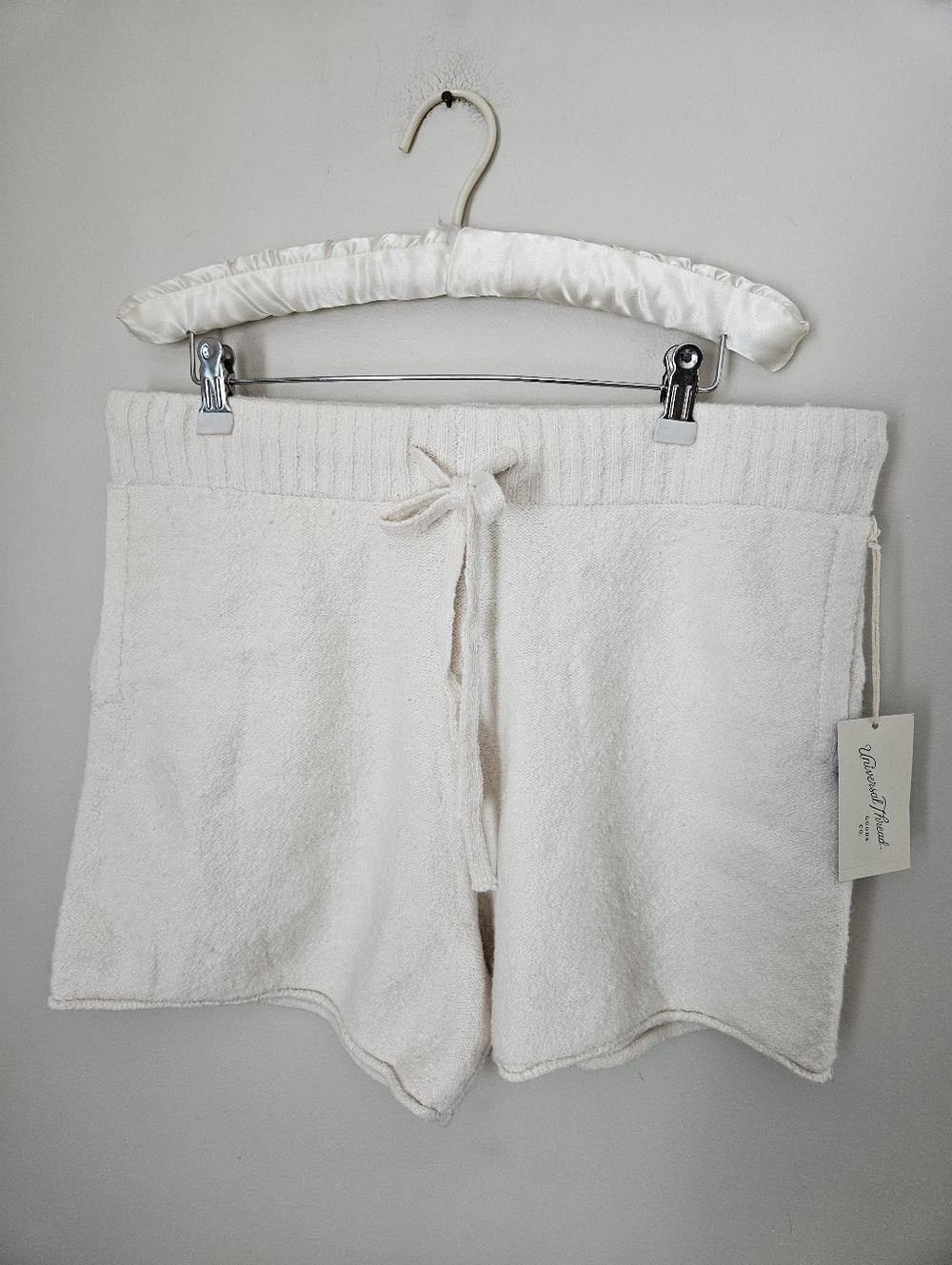 NEW Universal Thread Boucle Knit Cozy Cream Lounge Shorts Casual Neutral Comfy
